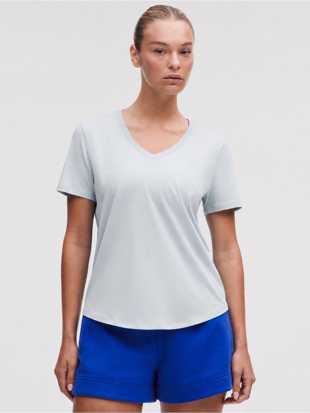 lululemon athletica Light Gray V-Neck Short Sleeve Tee